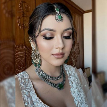 Transforming Self-Confidence: The Power of HD Makeup at Wisteria Beauty Salon & Spa