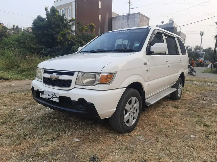 Discover How the Chevrolet Tavera Transforms Family Travel in India