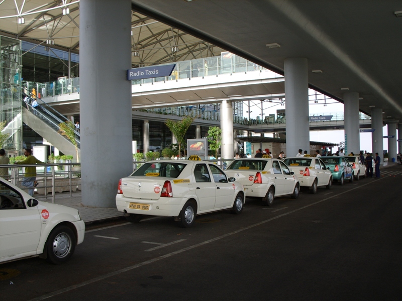 Stress-Free Airport Transfers: Meet Priya's Journey to Peace of Mind