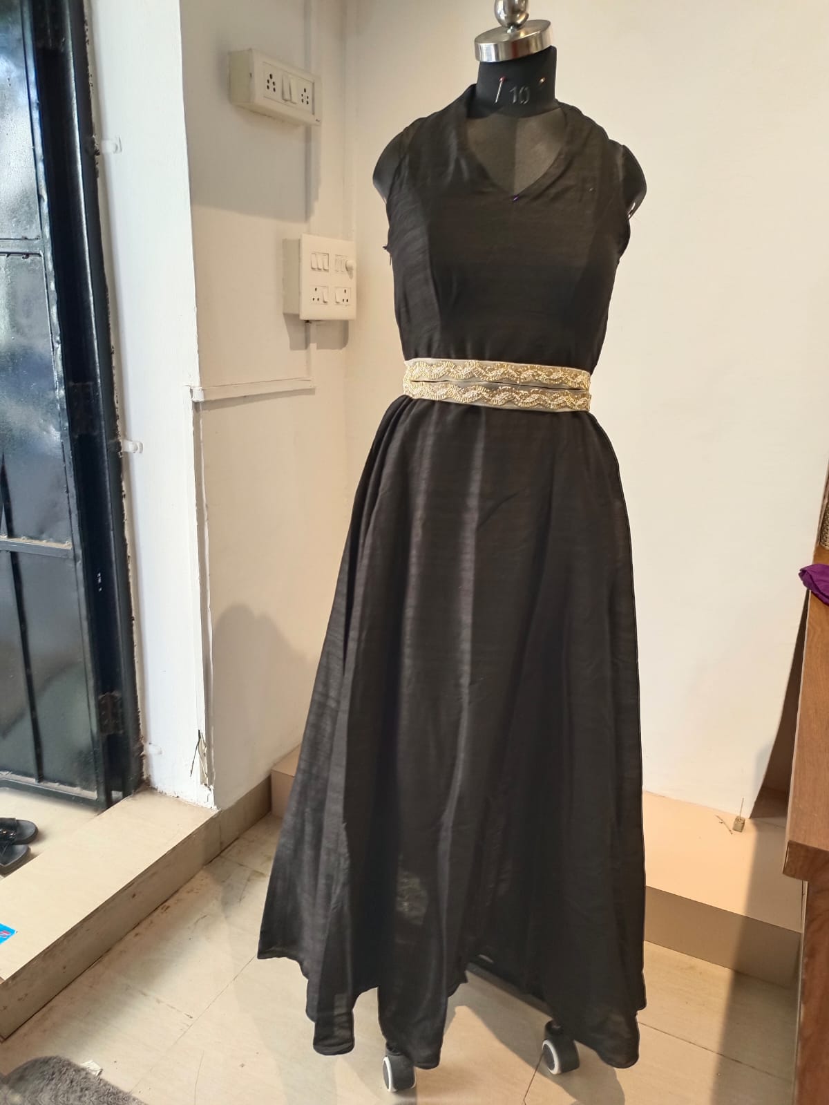 Embrace Elegance: How the Embroidered Sweetheart Neck Dress Transforms Lives