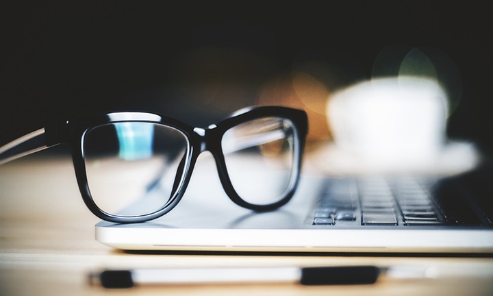 Clear Vision, Clear Mind: The Transformative Power of Spectacles