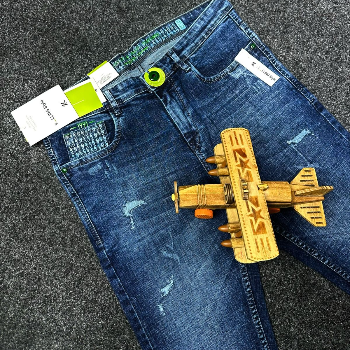 Transforming Lives: How the Right Pair of Jeans Can Empower You