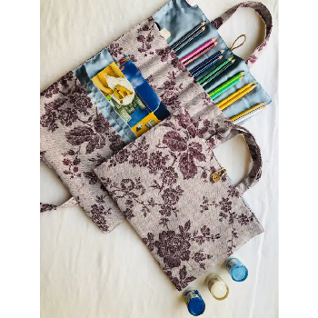 Discovering Creativity: How the Art Kit Burgundy Rosa Transforms Lives