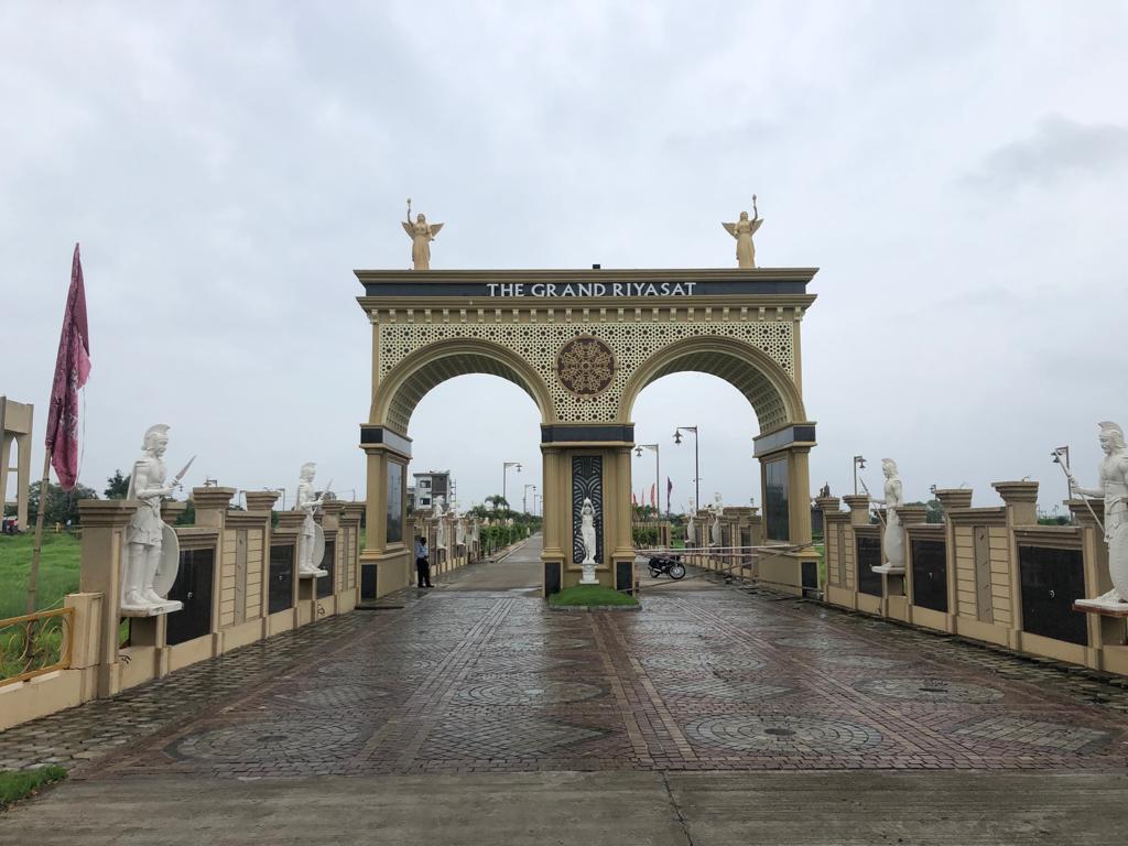 Embrace Luxury Living at The Grand Riyasat: A Tale of Aspirations and Achievements