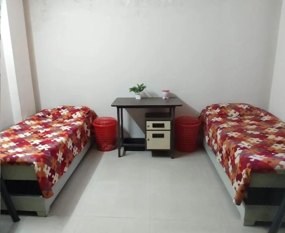 Finding Comfort Away from Home: The Perfect PG for Every Samaira
