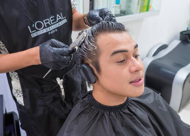 Transforming Lives with Every Shade: The Story of Freshiio Unisex Salon's Hair Colour Revolution