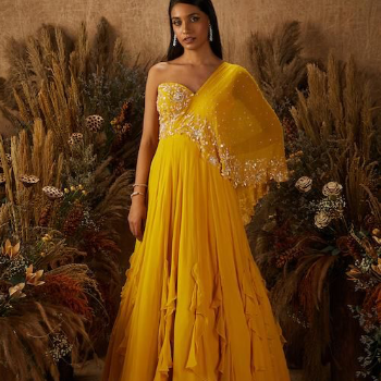 Embrace Elegance with Cape Anarkali: A Timeless Fusion for the Modern Indian Woman | Trendy Threads