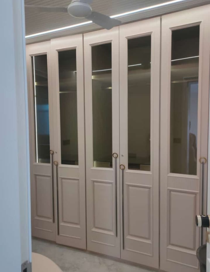 Transform Your Space: The Wooden Almira for the Modern Indian Home