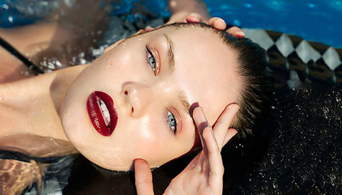 The Secret to Unshakeable Confidence: Why Waterproof Makeup is a Game-Changer for Indian Women