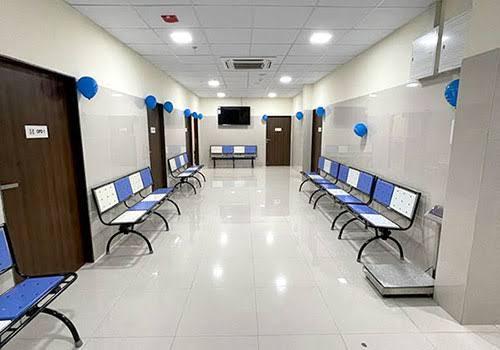 Finding Comfort in Healing: How Spacious Hospital Rooms Improve Recovery