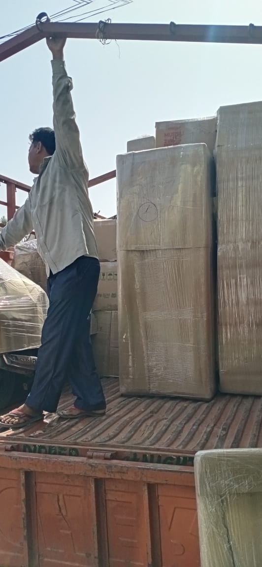 Navigating Relocation: How Storage and Insurance Services Simplify Your Move