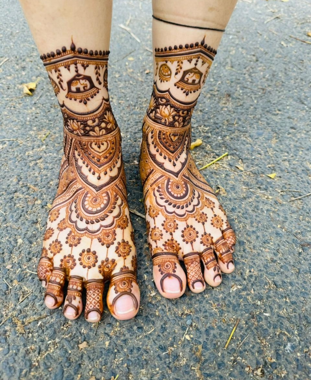 Finding the Perfect Bridal Mehendi: A Journey to Radiant Feet