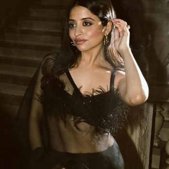 Elegance Redefined: The Allure of the Fur Black Saree | Trendy Threads