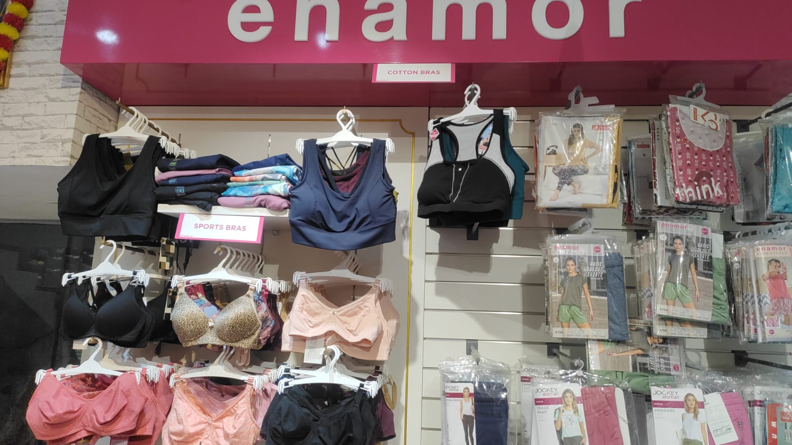 Embrace Comfort and Confidence: The Perfect Undergarments for Every Indian Woman