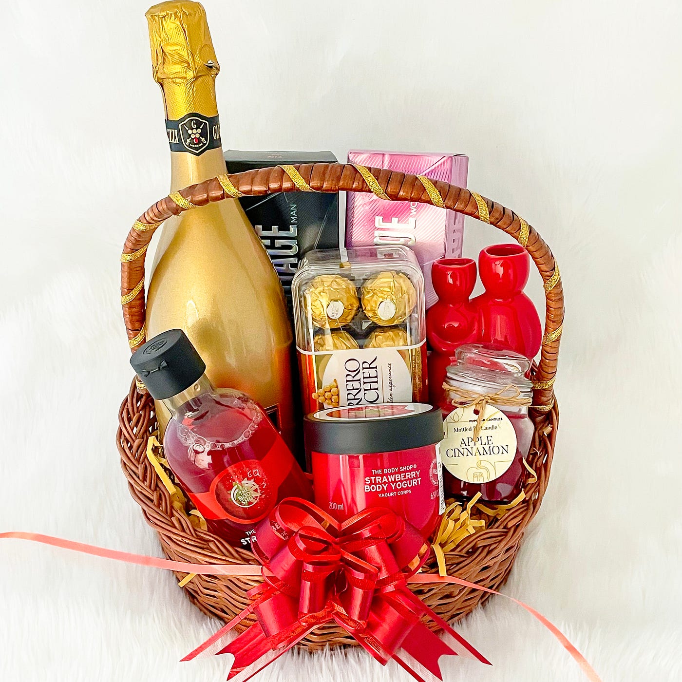The Perfect Wedding Gift: Hampers That Speak the Language of Love