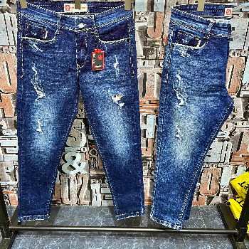 Discover the Perfect Fit: Blue Rugged Jeans for the Modern Indian Adventurer