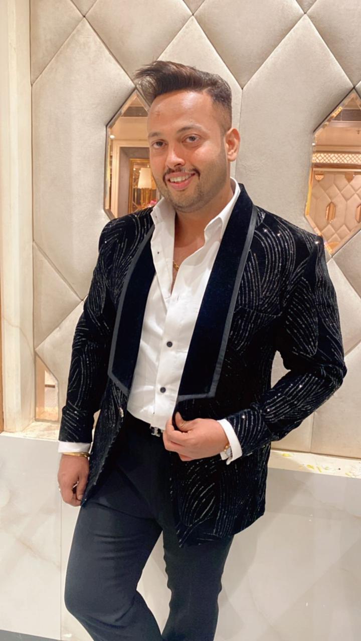 Elevate Your Style: Discover the Showstopper Black Velvet Tuxedo