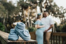 Capturing Motherhood: The Perfect Maternity Shoot for the Modern Indian Mom