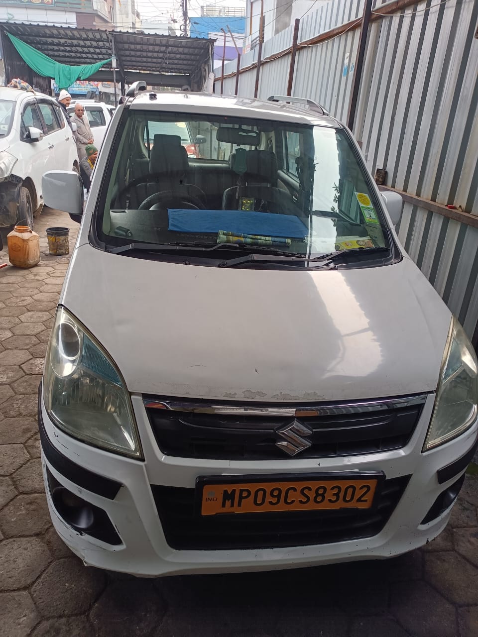 Seamless Airport Transfers: The Story of Rajesh's Stress-Free Journey