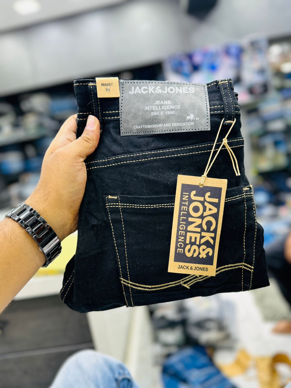 Elevate Your Style: The Journey of Arjun and His Perfect Fit Jeans