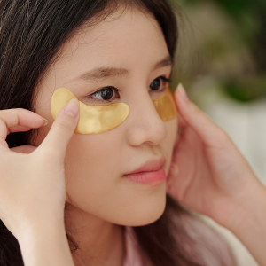 Embrace Radiant Eyes: Transform Your Under-Eye Concerns with Blossom Beauty Parlour's Treatment | Blossom beauty parlour