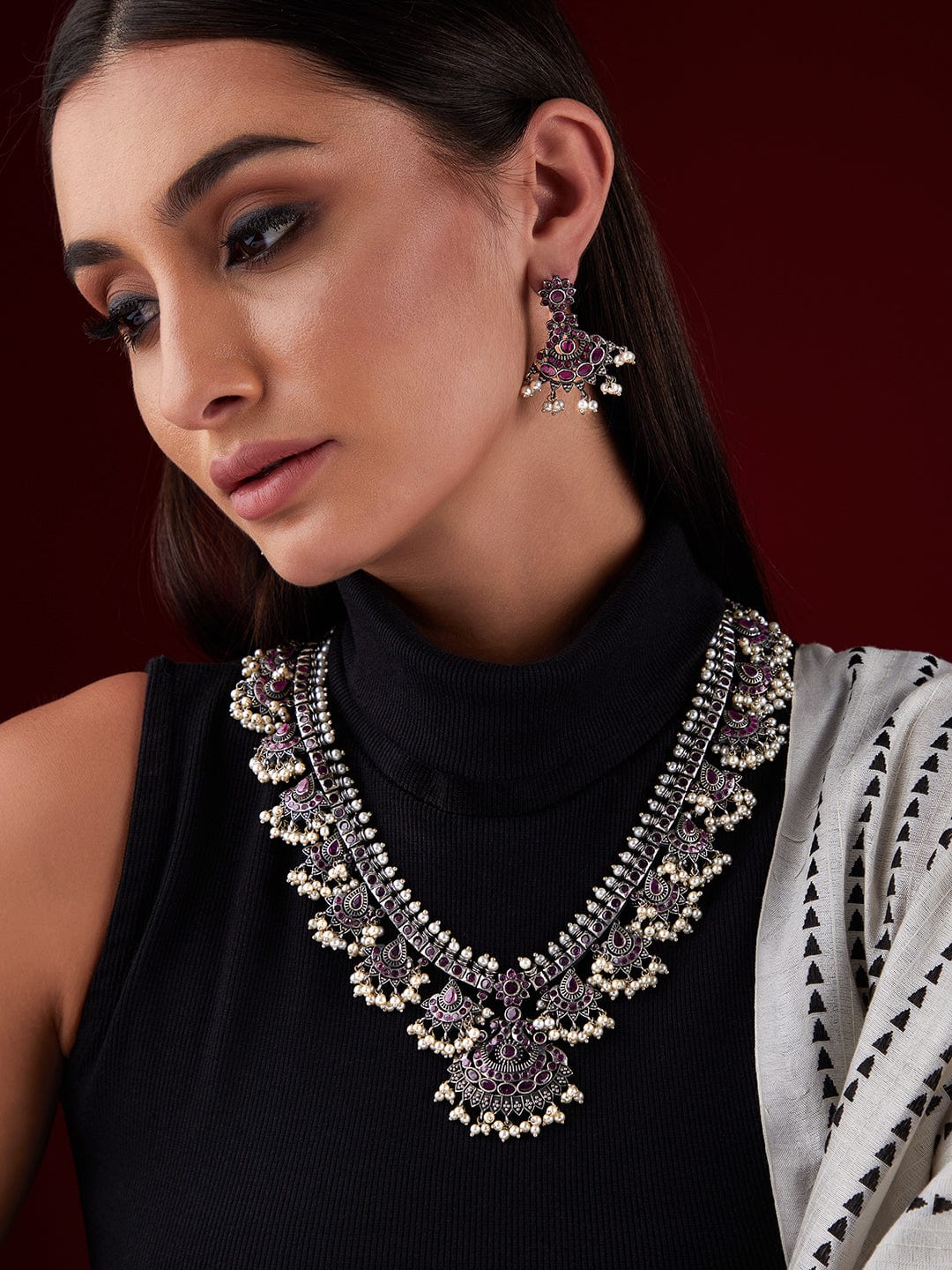 Elegance Redefined: How the Long Oxidized Necklace Transforms Your Style