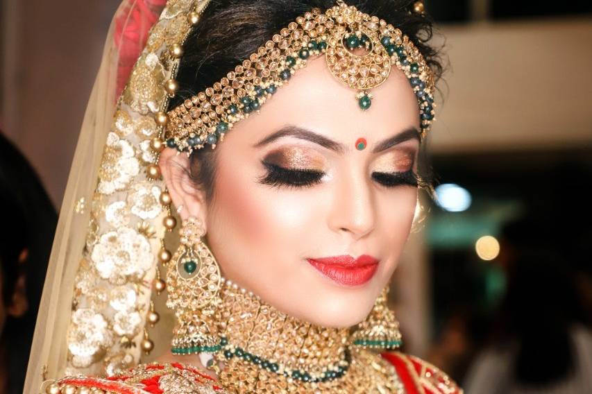 Bridal Makeup Beatuy Salon in Shantinath Puri