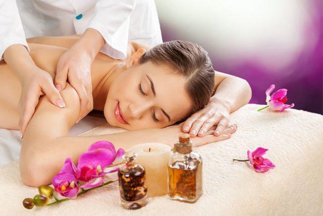 Escape the Chaos: Discover Tranquility with Aroma Massage | Divyana family spa