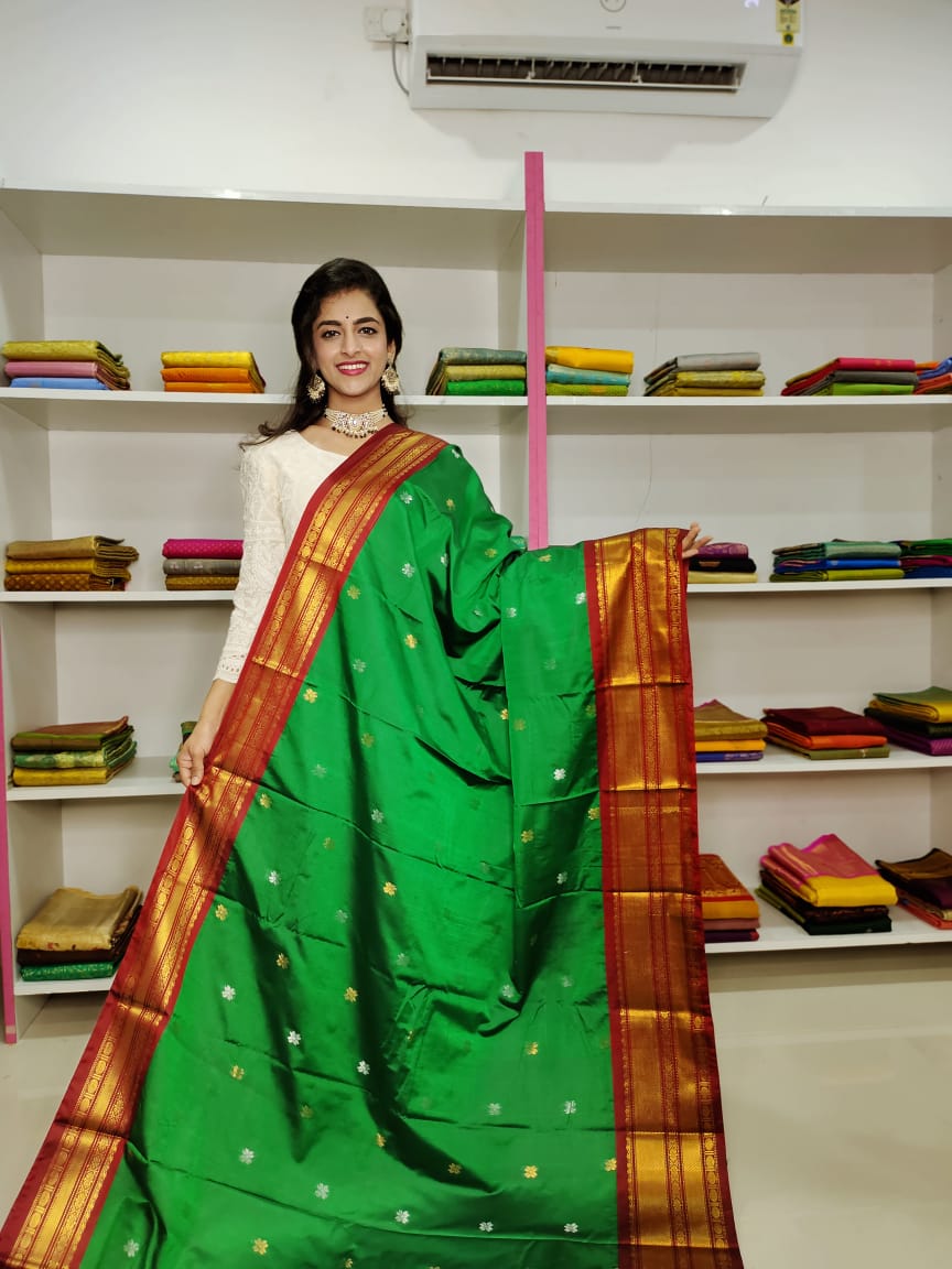 The Timeless Elegance of Semi-Handloom Gadwal Silk: A Festival Must-Have