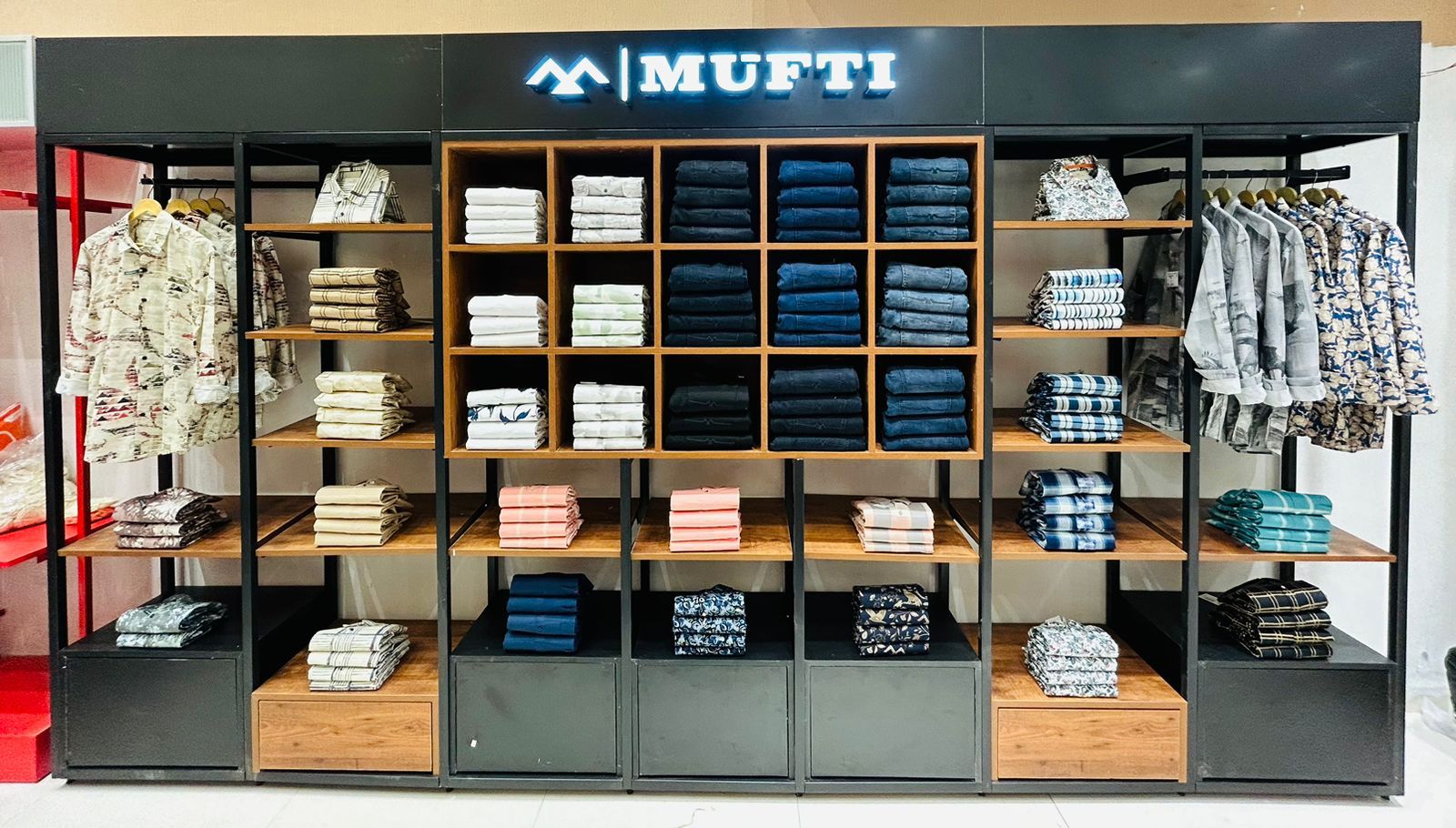 Revamp Your Wardrobe: Discover the Comfort and Style of Mufti Shirts
