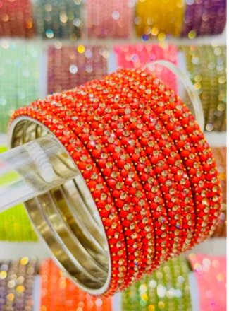 Embracing Elegance: The Perfect Metal Bangle Set for Every Occasion