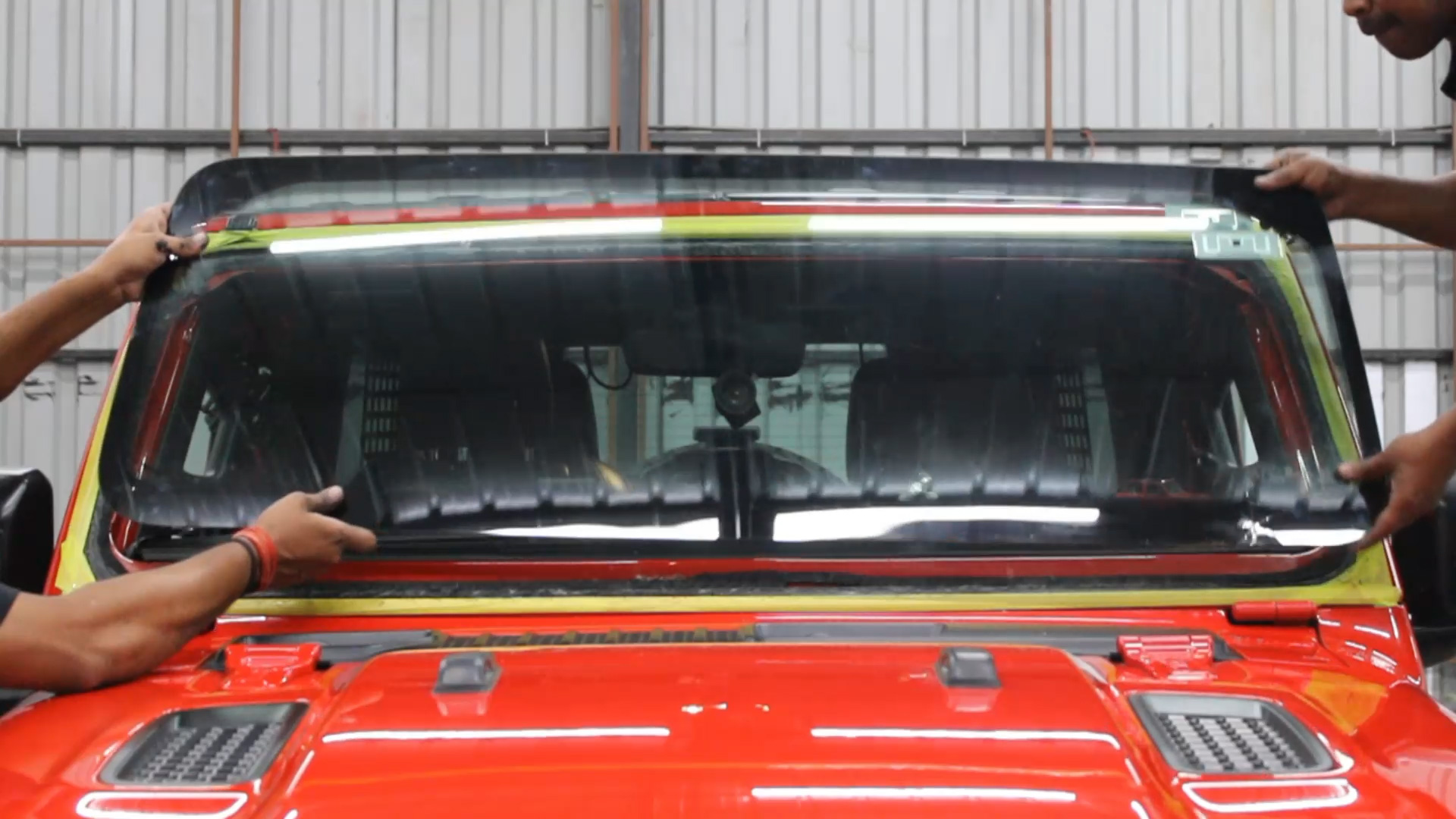 Clear Vision Ahead: How Windshield Glass Repair Services Transformed Rajesh's Daily Commute