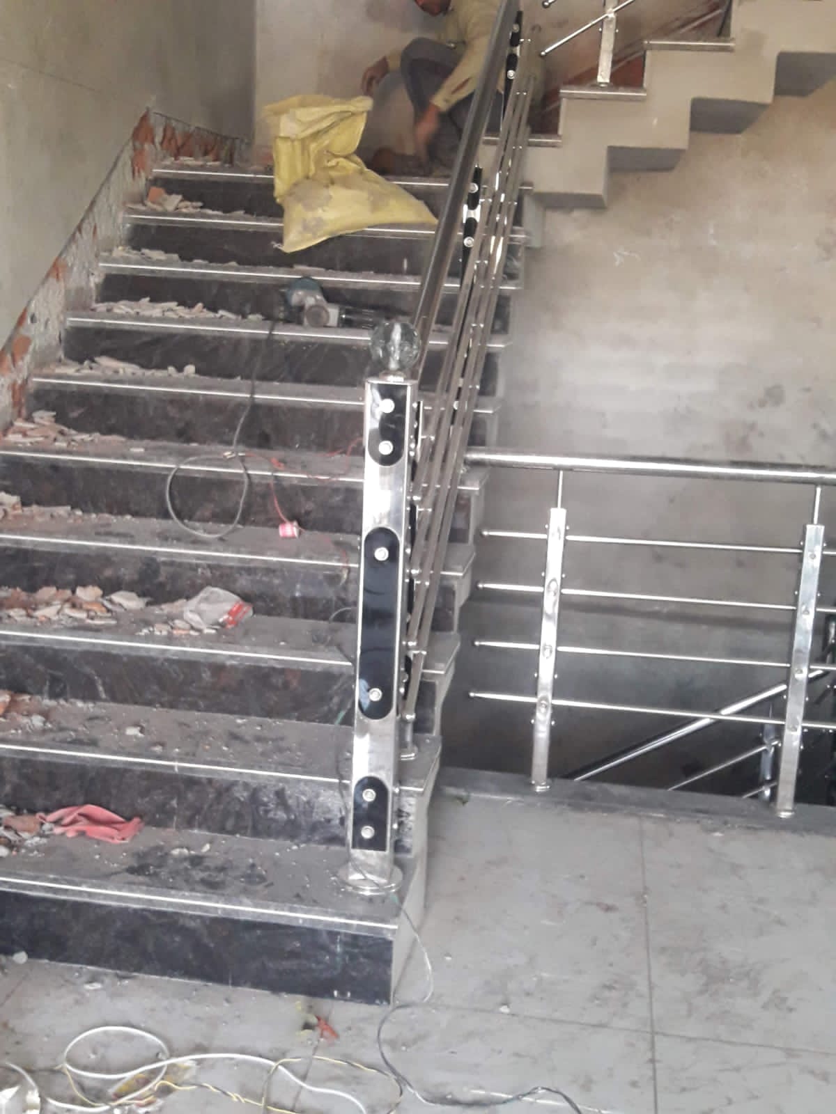 Transforming Spaces: How Steel and Aluminum Railing Installation Solves Common Homeowner Woes