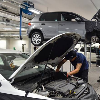 Empowering Rahul: A Story of Stress-Free Car Maintenance