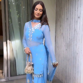 Discover How the Perfect Blue Kurti Set Transforms Priya's Wardrobe and Confidence | Trendy Threads