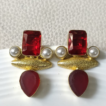 Elegance Redefined: How Priya Found Confidence in Brass Earrings