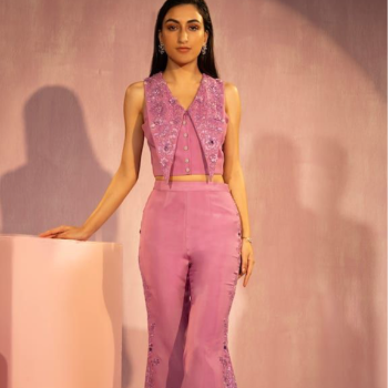 Transform Your Wardrobe with the Perfect Top and Pant Set | Trendy Threads