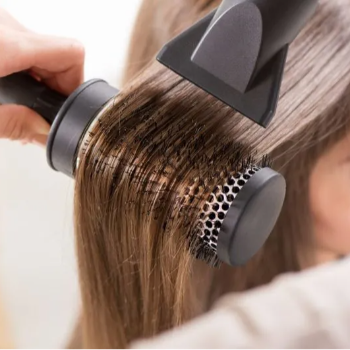 Transform Your Look with a Blow Dry: Meet Riya’s Journey of Confidence