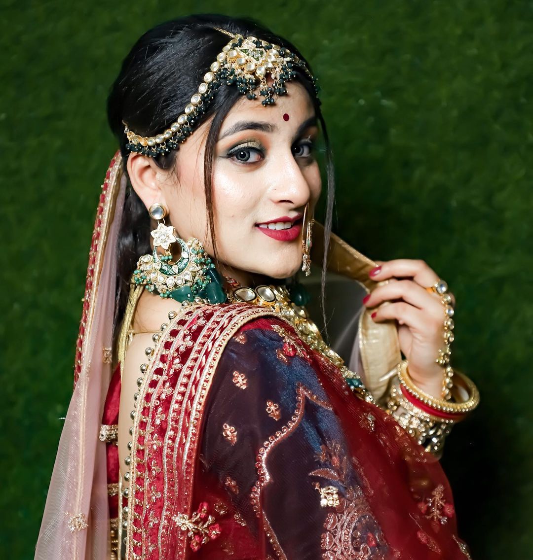 Transforming Dreams into Reality: How Bridal Makeup Solves Your Wedding Day Worries