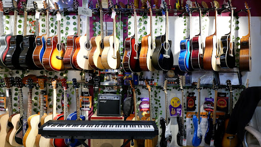 Discover Your Inner Maestro: Transforming Lives with Saz Music Keyboard Lessons