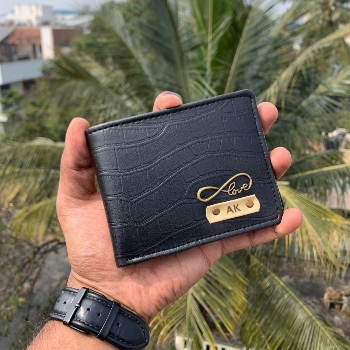 Finding the Perfect Wallet: The Journey of Raj and Priya