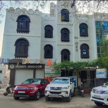 The Journey to Peaceful Parking: How Hotel Aashray Residency Solves the Urban Parking Dilemma