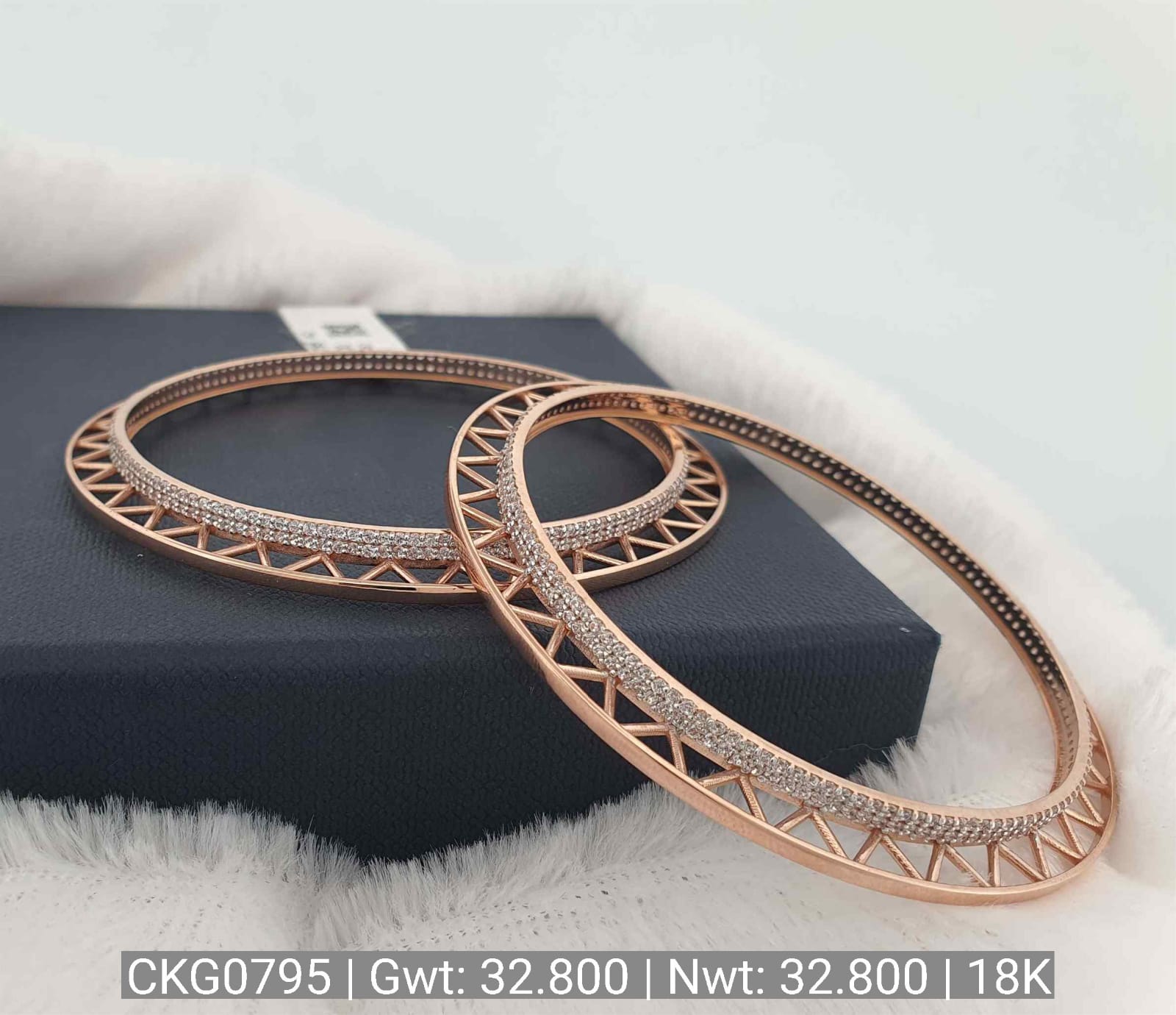 The Perfect Sparkle: How Gold Diamond Bangles Transform Lives