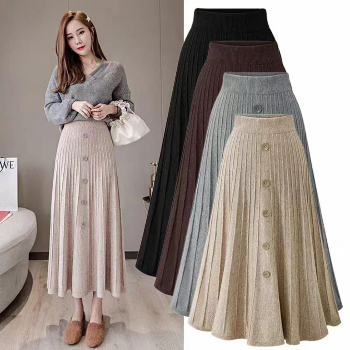 Embrace Elegance: How Anita Found Her Perfect Skirt