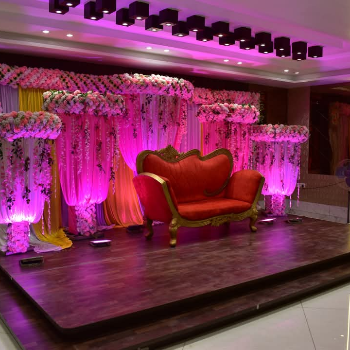 Transform Your Wedding Dreams Into Reality with Stunning Stage Decorations