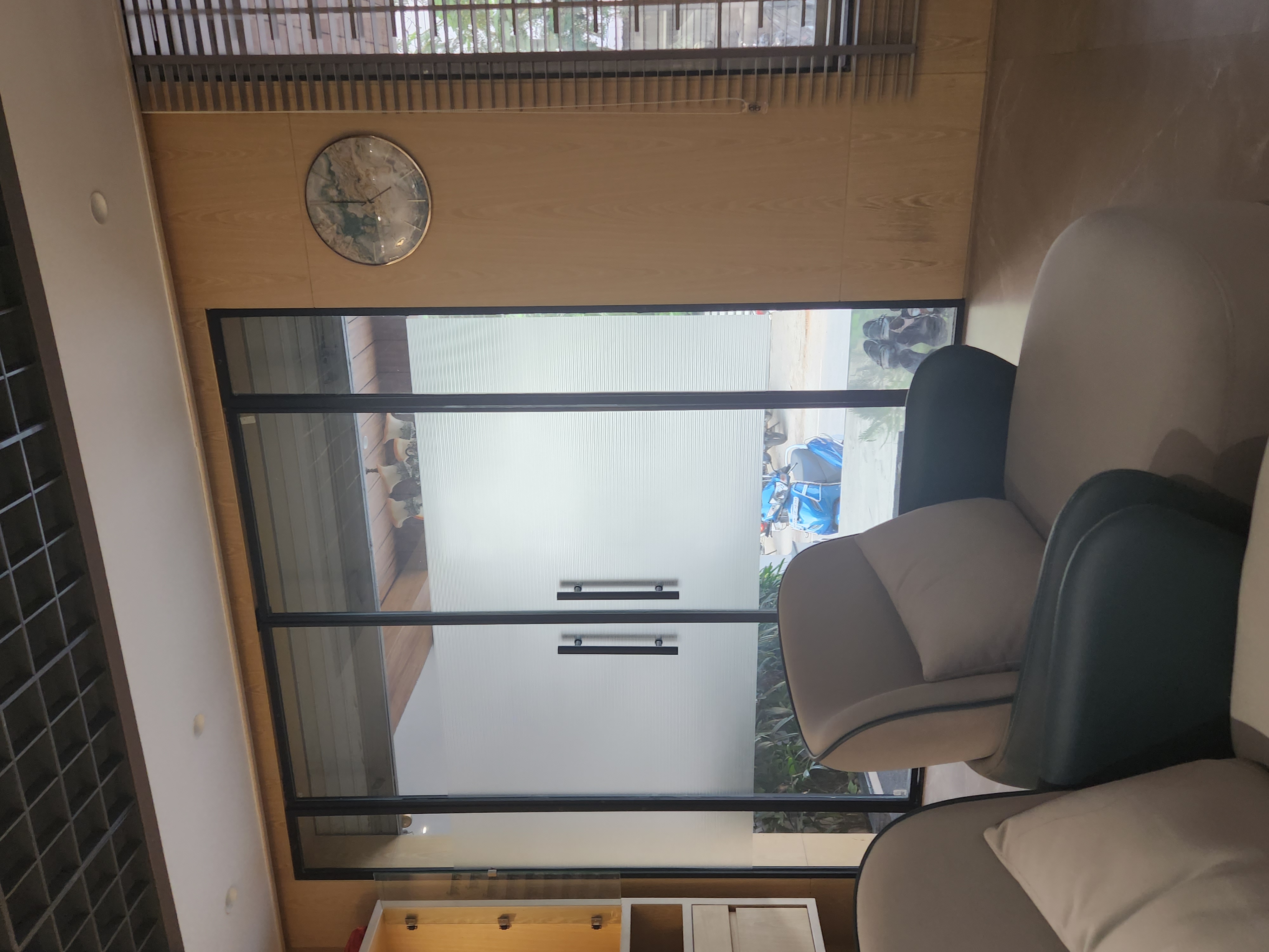 Transforming Spaces: How Glass Profile Partitions Revolutionize Modern Indian Offices