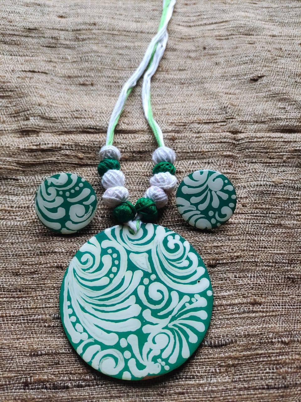 Discover the Elegance of Self-Expression with the Abstract Corel Reef Pendant Set