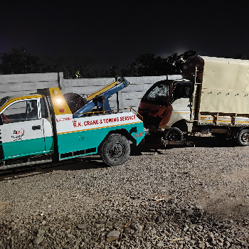 How 24-Hour Towing Services Saved Rajesh’s Roadtrip