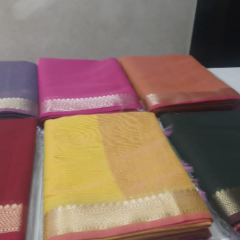 Reviving Elegance: How Chanderi Weaves Solve Meera's Wardrobe Dilemma