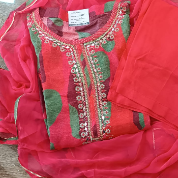 Transform Your Wardrobe with Maslin Fabric: A Story of Elegance and Comfort